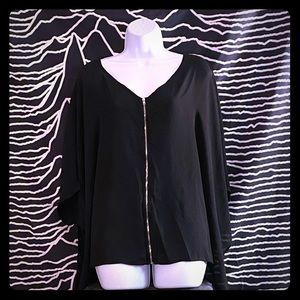 🖤Torrid Drape Blouse🖤 In perfect condition!😍
